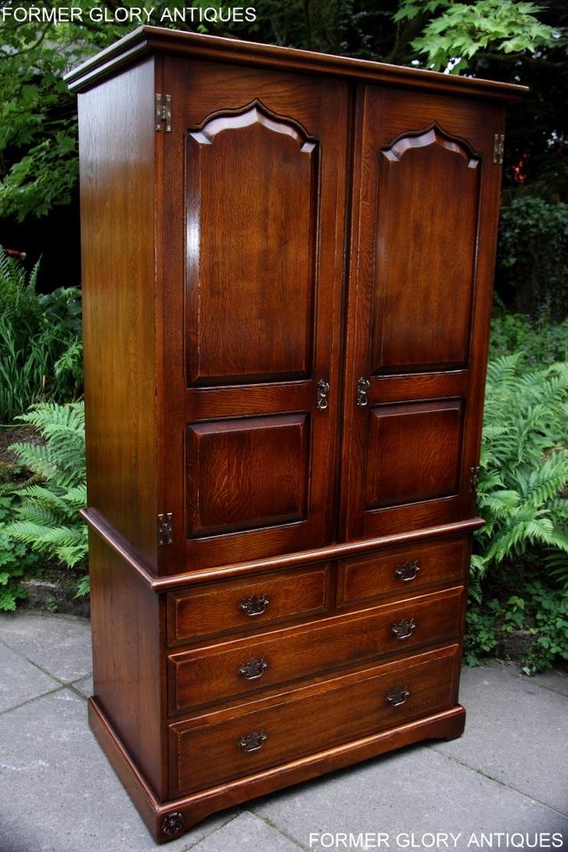 Image 88 of TITCHMARSH GOODWIN ROYAL OAK WARDROBE CHEST OF DRAWERS STAND