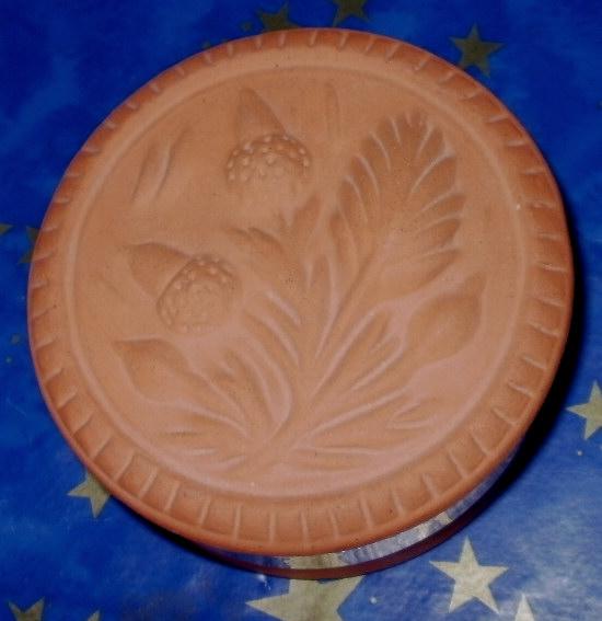 Preview of the first image of studio pottery trinket box small good condition.