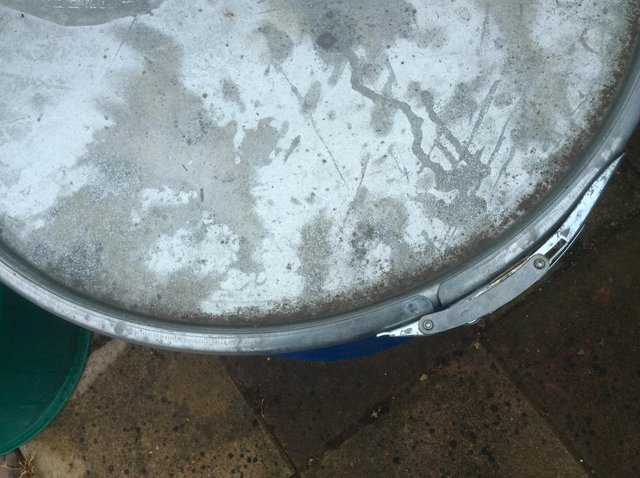 Image 2 of Steel Loose Clamp Lid Horse/Dog Food Storage Barrel Vermine