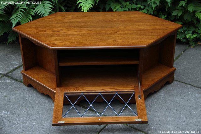 Image 12 of OLD CHARM STYLE OAK CORNER TV HI FI DVD CABINET TABLE STAND