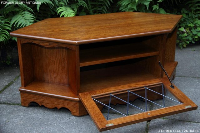 Image 23 of OLD CHARM STYLE OAK CORNER TV HI FI DVD CABINET TABLE STAND