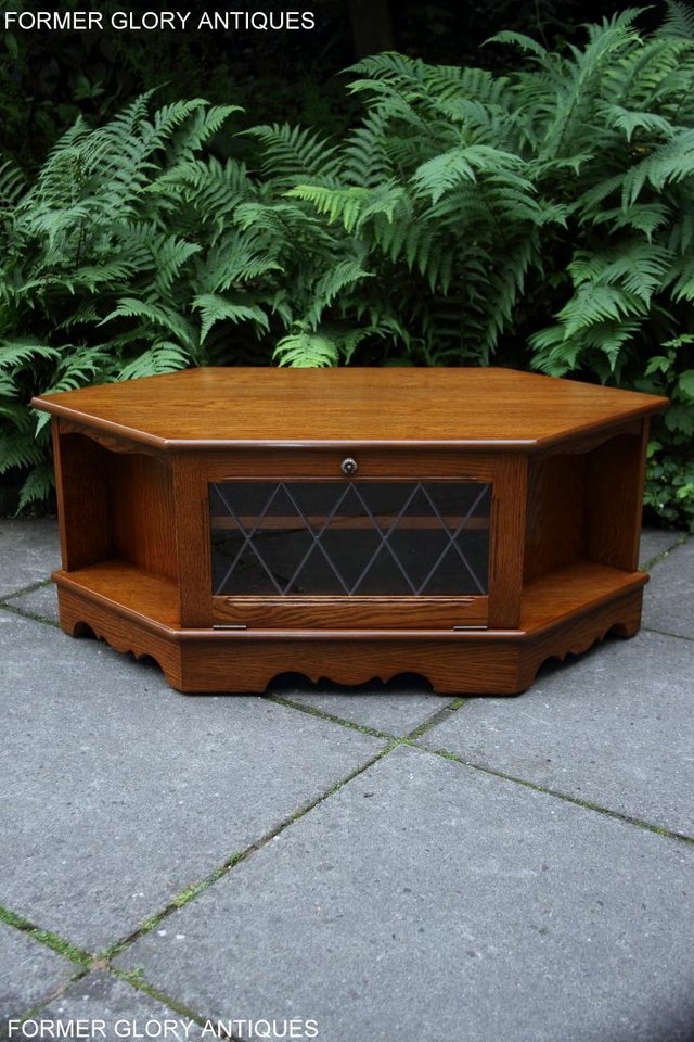 Image 49 of OLD CHARM STYLE OAK CORNER TV HI FI DVD CABINET TABLE STAND