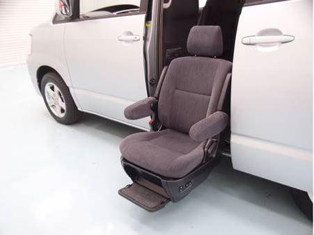 Image 3 of Toyota Noah Disabled Vehicle