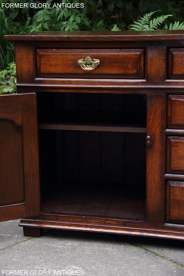 Image 27 of TITCHMARSH AND GOODWIN OAK DRESSER BASE SIDEBOARD HALL TABLE