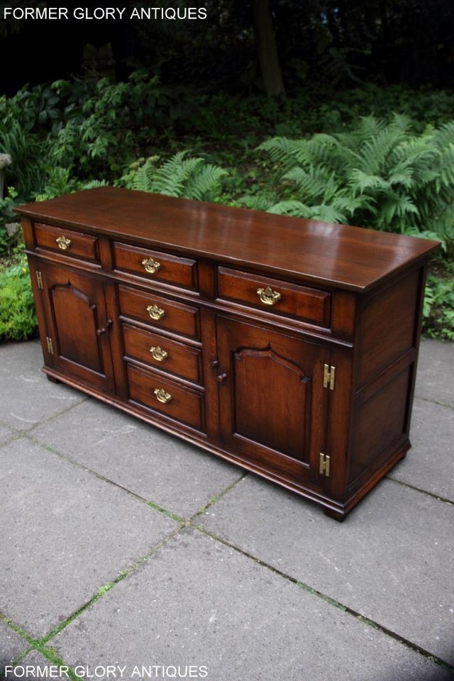 Image 70 of TITCHMARSH AND GOODWIN OAK DRESSER BASE SIDEBOARD HALL TABLE