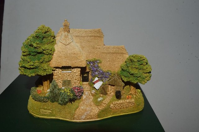 Image 4 of Lilliput Lane - Roll Out the Barrel