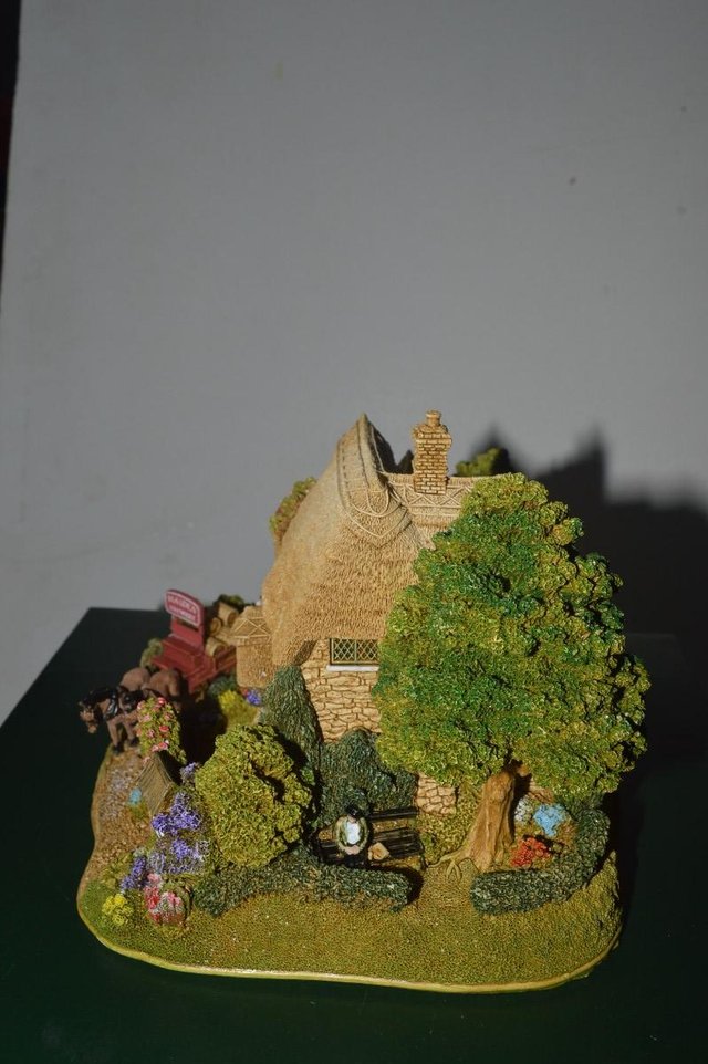 Image 5 of Lilliput Lane - Roll Out the Barrel
