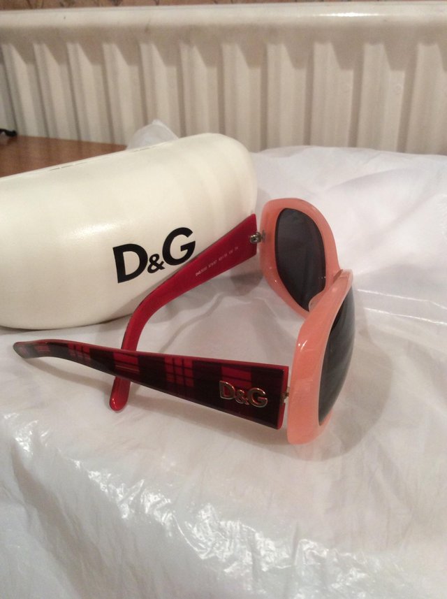 Preview of the first image of D&G ladies sun glasses.