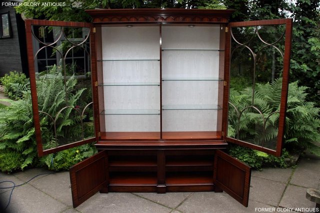 Image 4 of BEVAN FUNNELL STYLE MAHOGANY CHINA DISPLAY CABINET SHELVES