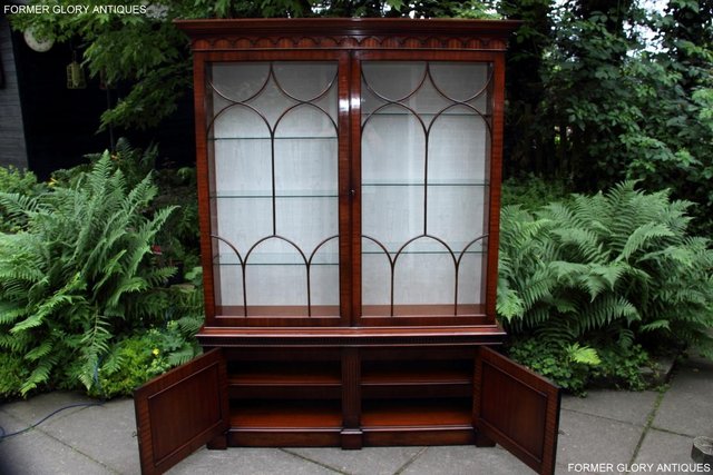 Image 10 of BEVAN FUNNELL STYLE MAHOGANY CHINA DISPLAY CABINET SHELVES