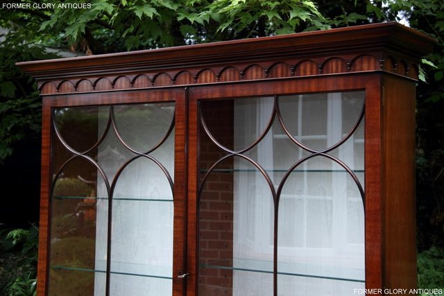 Image 17 of BEVAN FUNNELL STYLE MAHOGANY CHINA DISPLAY CABINET SHELVES