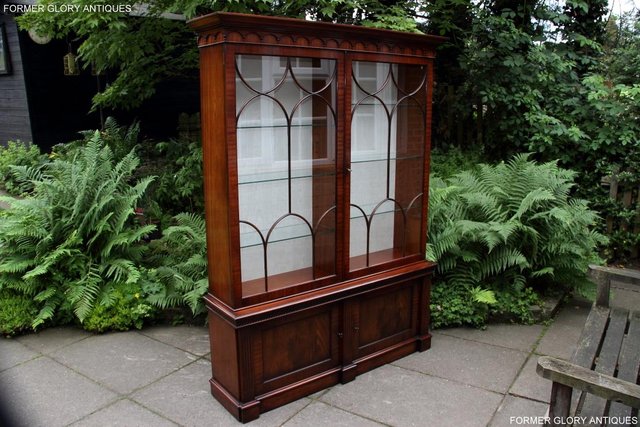 Image 18 of BEVAN FUNNELL STYLE MAHOGANY CHINA DISPLAY CABINET SHELVES