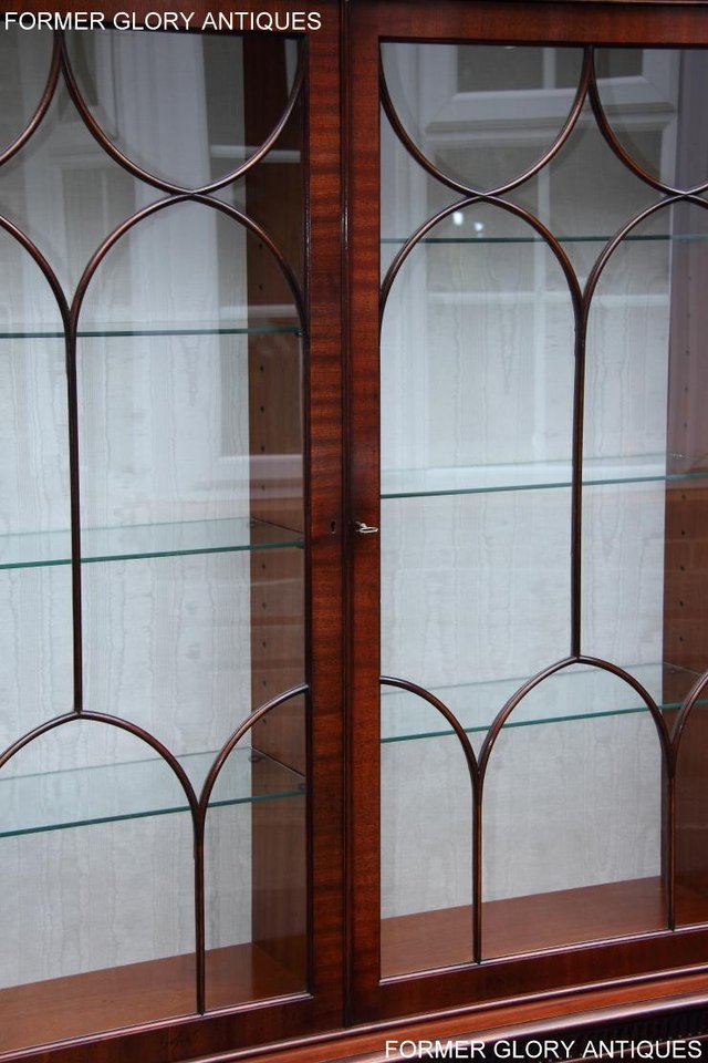 Image 22 of BEVAN FUNNELL STYLE MAHOGANY CHINA DISPLAY CABINET SHELVES