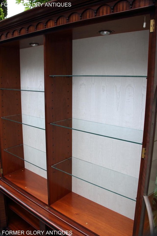 Image 30 of BEVAN FUNNELL STYLE MAHOGANY CHINA DISPLAY CABINET SHELVES