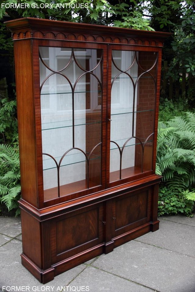 Image 34 of BEVAN FUNNELL STYLE MAHOGANY CHINA DISPLAY CABINET SHELVES