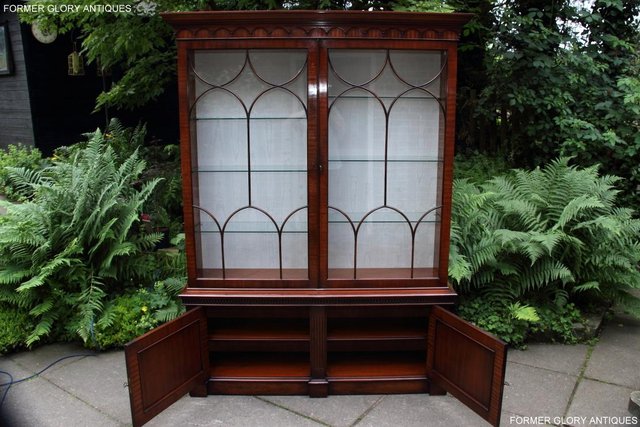 Image 46 of BEVAN FUNNELL STYLE MAHOGANY CHINA DISPLAY CABINET SHELVES