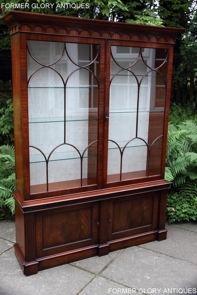 Image 61 of BEVAN FUNNELL STYLE MAHOGANY CHINA DISPLAY CABINET SHELVES