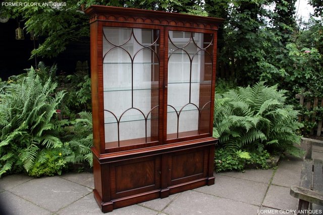 Image 67 of BEVAN FUNNELL STYLE MAHOGANY CHINA DISPLAY CABINET SHELVES