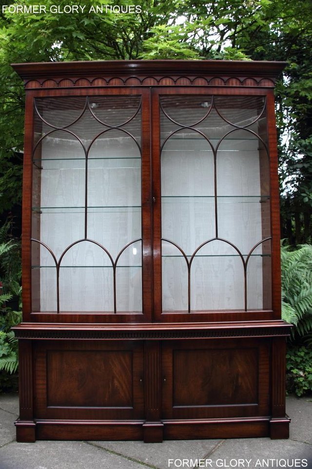 Image 73 of BEVAN FUNNELL STYLE MAHOGANY CHINA DISPLAY CABINET SHELVES