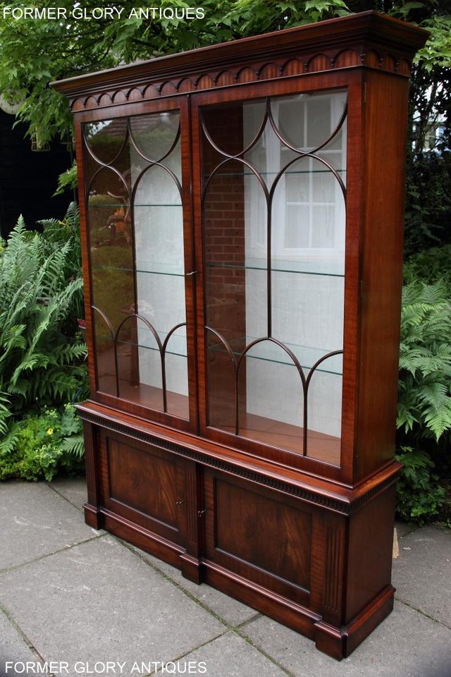 Image 77 of BEVAN FUNNELL STYLE MAHOGANY CHINA DISPLAY CABINET SHELVES