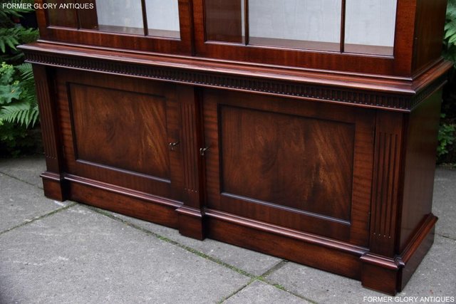 Image 78 of BEVAN FUNNELL STYLE MAHOGANY CHINA DISPLAY CABINET SHELVES