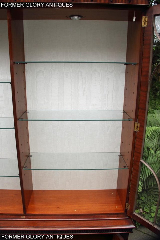 Image 79 of BEVAN FUNNELL STYLE MAHOGANY CHINA DISPLAY CABINET SHELVES