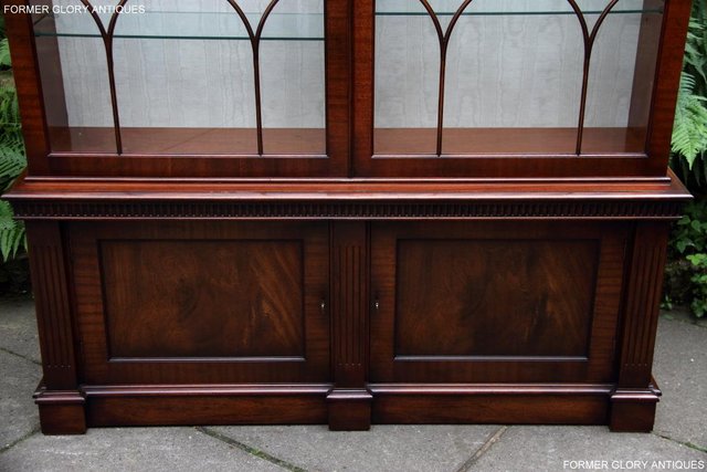 Image 82 of BEVAN FUNNELL STYLE MAHOGANY CHINA DISPLAY CABINET SHELVES
