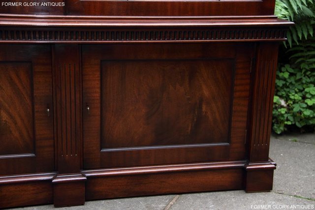 Image 87 of BEVAN FUNNELL STYLE MAHOGANY CHINA DISPLAY CABINET SHELVES