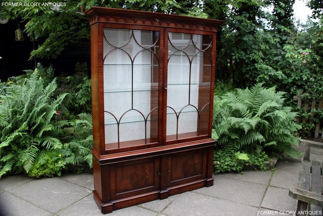 Image 91 of BEVAN FUNNELL STYLE MAHOGANY CHINA DISPLAY CABINET SHELVES