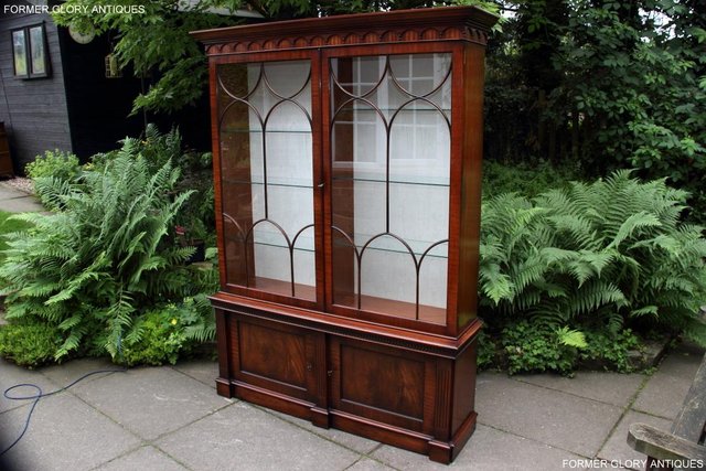 Image 95 of BEVAN FUNNELL STYLE MAHOGANY CHINA DISPLAY CABINET SHELVES