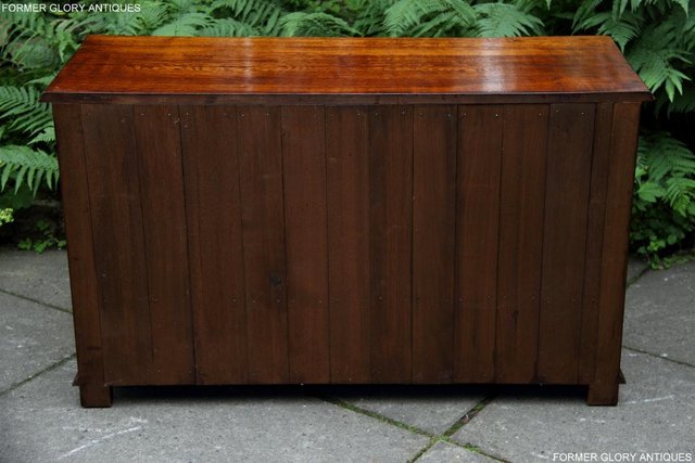 Image 15 of TITCHMARSH GOODWIN STYLE OAK BLANKET DOWER CHEST TV STAND