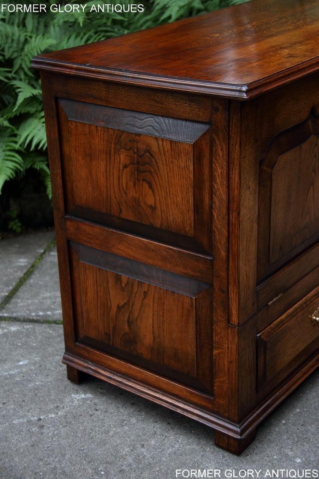 Image 21 of TITCHMARSH GOODWIN STYLE OAK BLANKET DOWER CHEST TV STAND