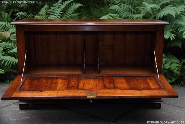 Image 26 of TITCHMARSH GOODWIN STYLE OAK BLANKET DOWER CHEST TV STAND