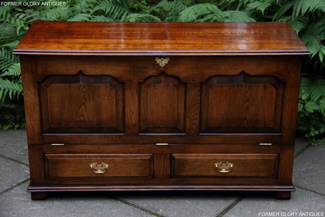 Image 43 of TITCHMARSH GOODWIN STYLE OAK BLANKET DOWER CHEST TV STAND