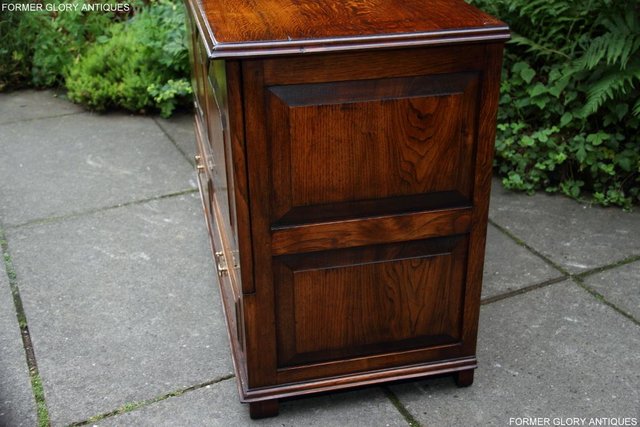 Image 50 of TITCHMARSH GOODWIN STYLE OAK BLANKET DOWER CHEST TV STAND
