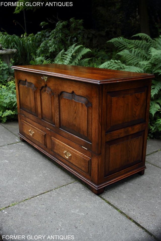 Image 51 of TITCHMARSH GOODWIN STYLE OAK BLANKET DOWER CHEST TV STAND