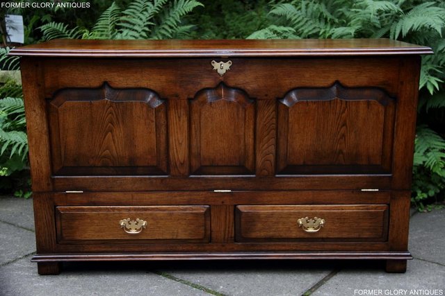 Image 61 of TITCHMARSH GOODWIN STYLE OAK BLANKET DOWER CHEST TV STAND