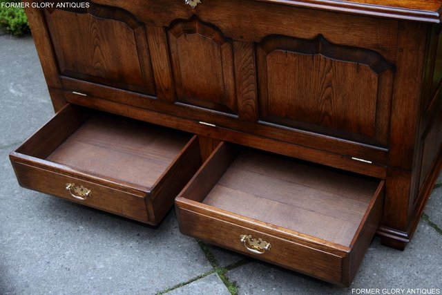 Image 64 of TITCHMARSH GOODWIN STYLE OAK BLANKET DOWER CHEST TV STAND