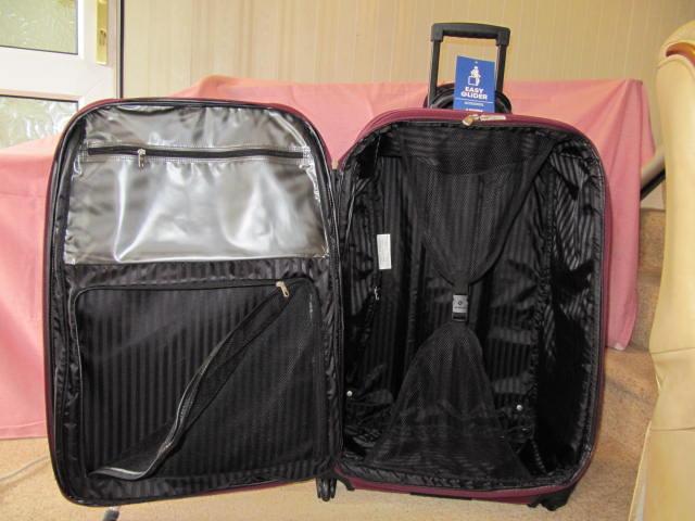 Preview of the first image of SAMSONITE LARGE SOFT SUITCASE.