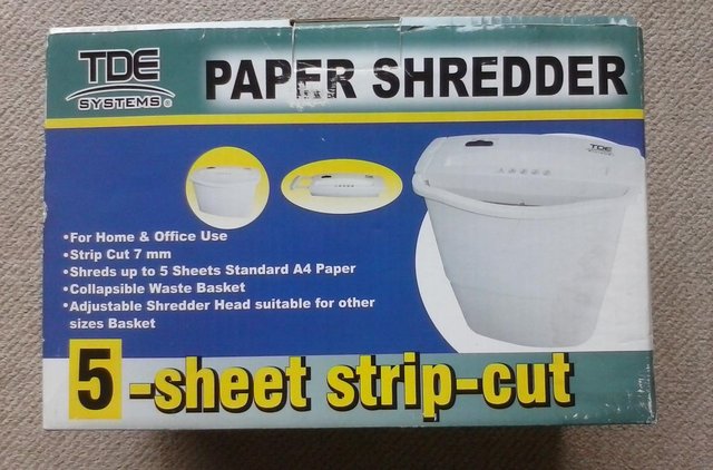 Preview of the first image of 7mm strip cut A4 paper shredder..