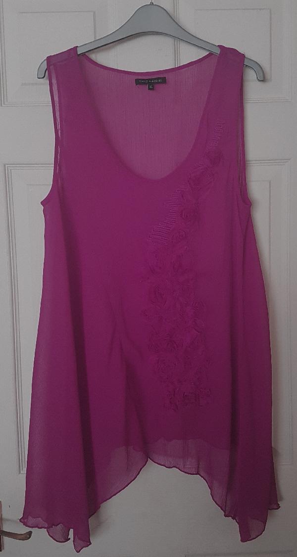Preview of the first image of Ladies Sleeveless Magenta Top By David Emanuel - Sz 18  B21.