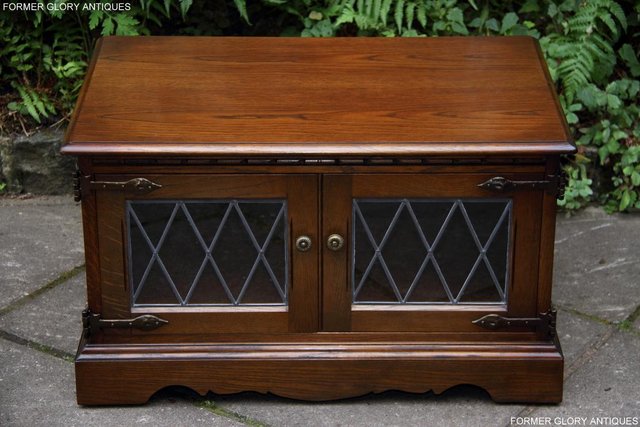 Image 8 of AN OLD CHARM LIGHT OAK HI FI DVD CD TV CABINET STAND TABLE