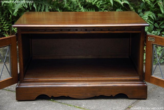 Image 37 of AN OLD CHARM LIGHT OAK HI FI DVD CD TV CABINET STAND TABLE