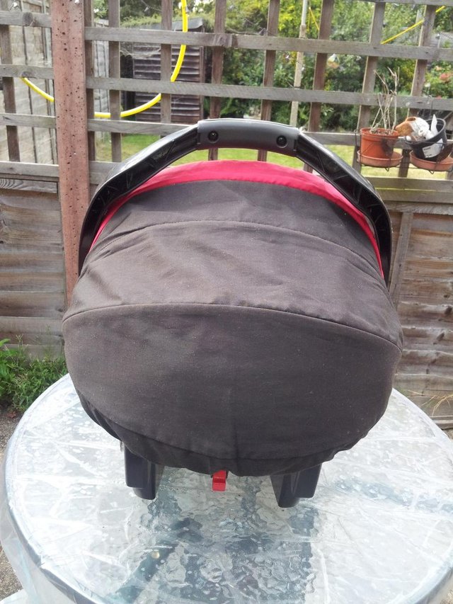 Preview of the first image of MOTHERCARE - AUTOBABY INFANT CARRIER CAR SEAT.