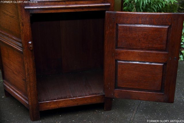 Image 16 of TITCHMARSH & GOODWIN OAK CANTED CABINET HALL TABLE SIDEBOARD