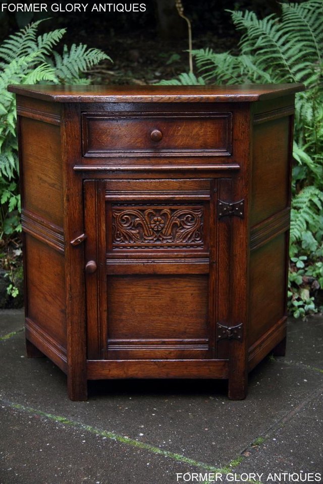 Image 17 of TITCHMARSH & GOODWIN OAK CANTED CABINET HALL TABLE SIDEBOARD