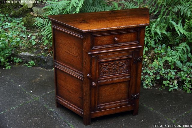 Image 35 of TITCHMARSH & GOODWIN OAK CANTED CABINET HALL TABLE SIDEBOARD