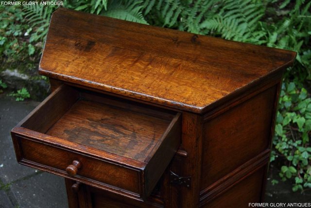 Image 36 of TITCHMARSH & GOODWIN OAK CANTED CABINET HALL TABLE SIDEBOARD