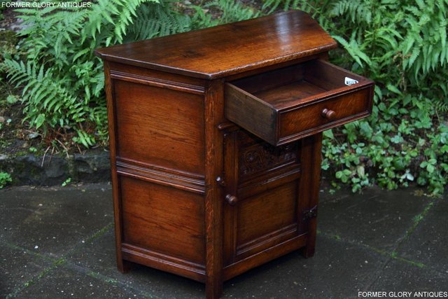 Image 39 of TITCHMARSH & GOODWIN OAK CANTED CABINET HALL TABLE SIDEBOARD