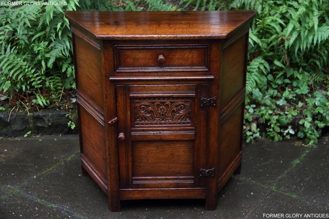 Image 50 of TITCHMARSH & GOODWIN OAK CANTED CABINET HALL TABLE SIDEBOARD